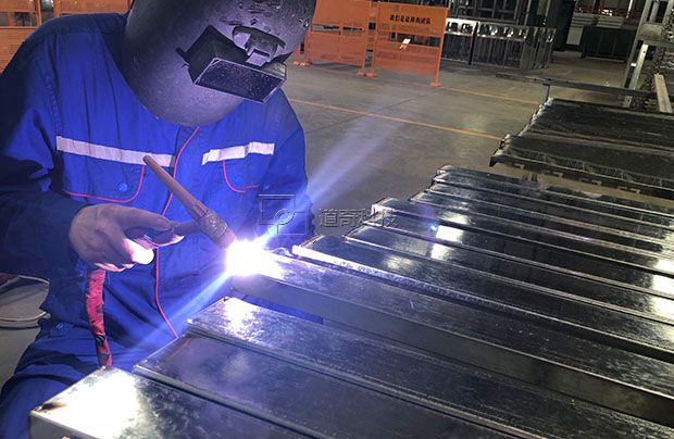 強大的技術(shù)支持和雄厚的高科技研發(fā)團(tuán)隊